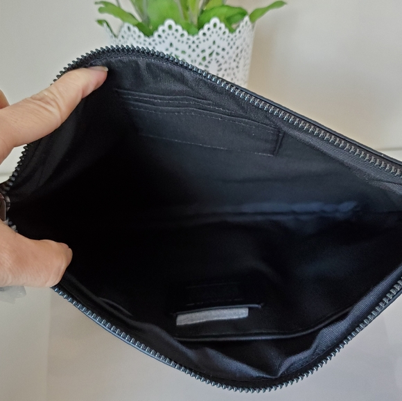 Coach Lunar New Year Tiger-print Tech Pouch - Picture 9 of 9